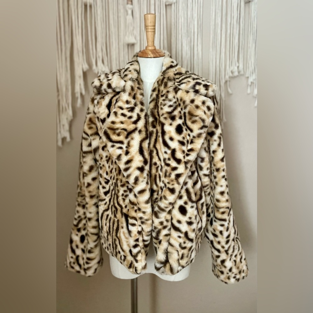 Essue Cheetah Leopard Print Faux Fur Coat